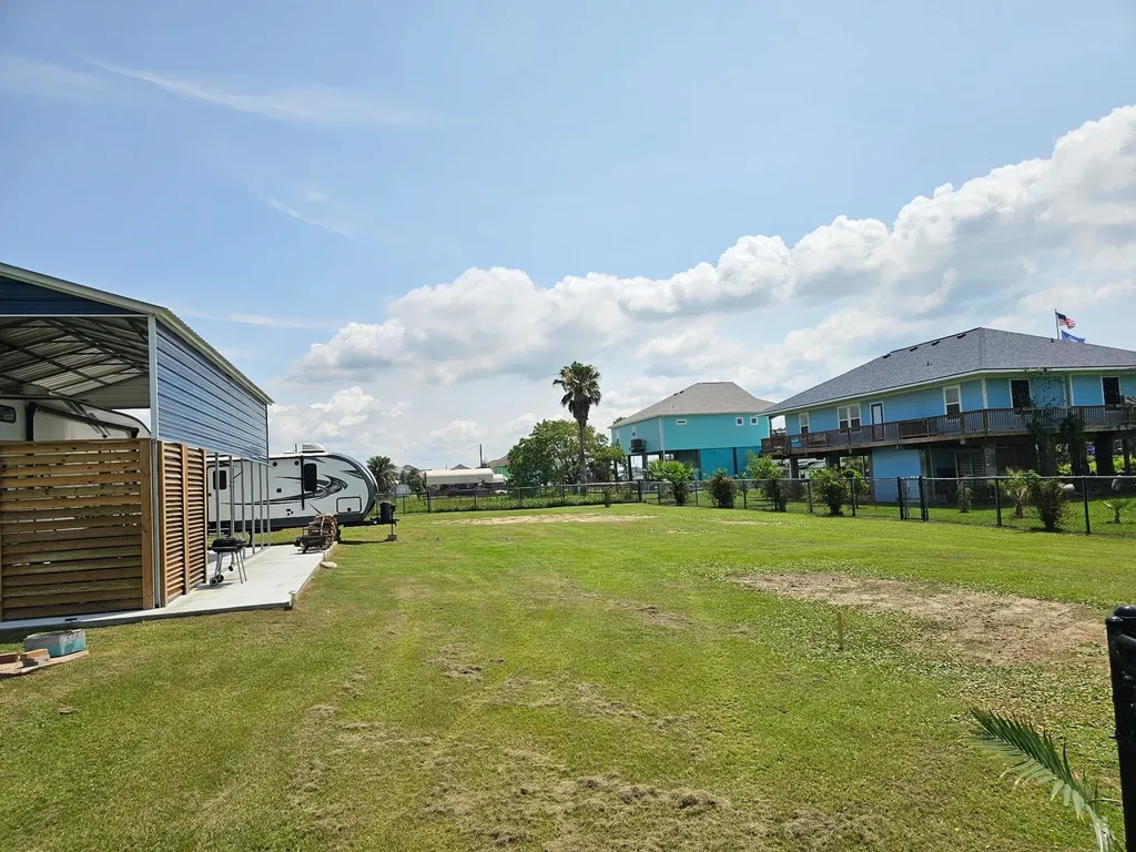 915 W Verdia Drive Port Bolivar TX 77650