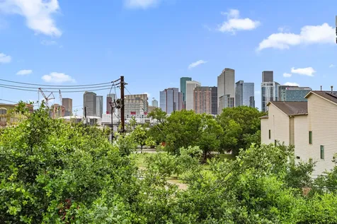 1119 Saint Charles Street Houston TX 77003