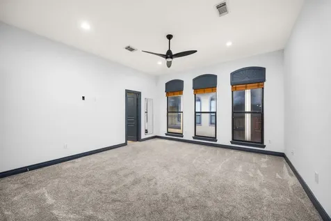 1119 Saint Charles Street Houston TX 77003