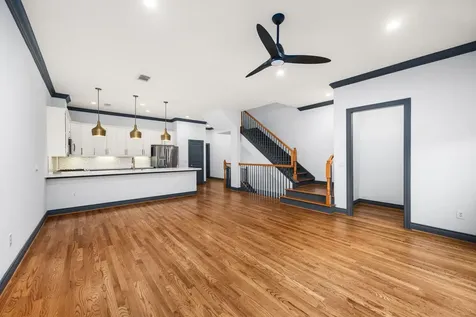 1119 Saint Charles Street Houston TX 77003