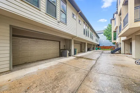 1119 Saint Charles Street Houston TX 77003