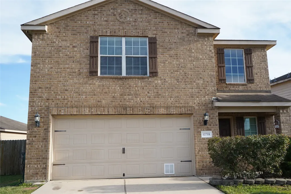 12718 Mystic Water Lane Houston TX 77044