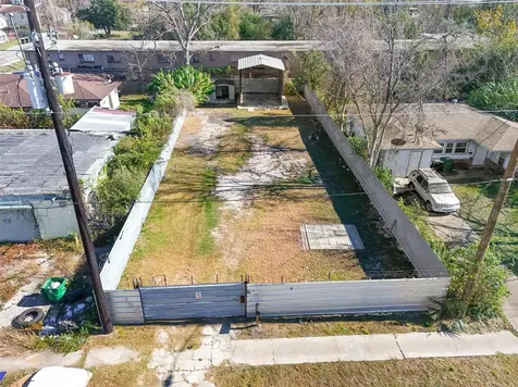 3930 Pickfair Street Houston TX 77026