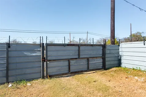 3930 Pickfair Street Houston TX 77026