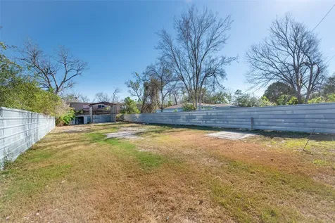 3930 Pickfair Street Houston TX 77026