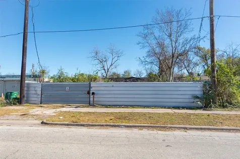 3930 Pickfair Street Houston TX 77026