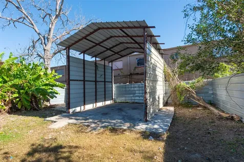 3930 Pickfair Street Houston TX 77026