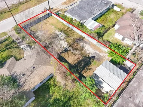 3930 Pickfair Street Houston TX 77026