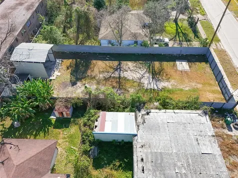 3930 Pickfair Street Houston TX 77026