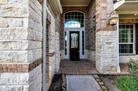 6718 Miller Shadow Lane Sugar Land TX 77479
