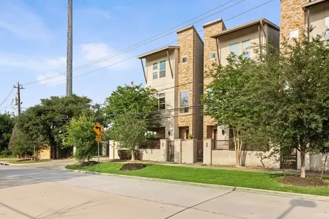 196 Harvard Street Houston TX 77007