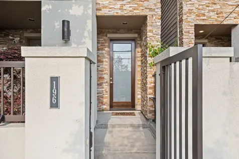 196 Harvard Street Houston TX 77007