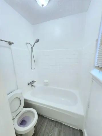 6824 W Fuqua Drive 6824 Missouri City TX 77489