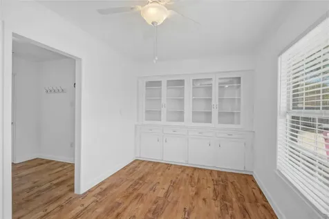 1618 W 10th Street Freeport TX 77541