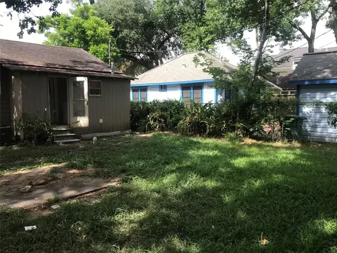 215 E 25th Street Houston TX 77008