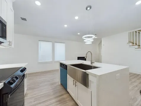5206 Gold Street A Houston TX 77026