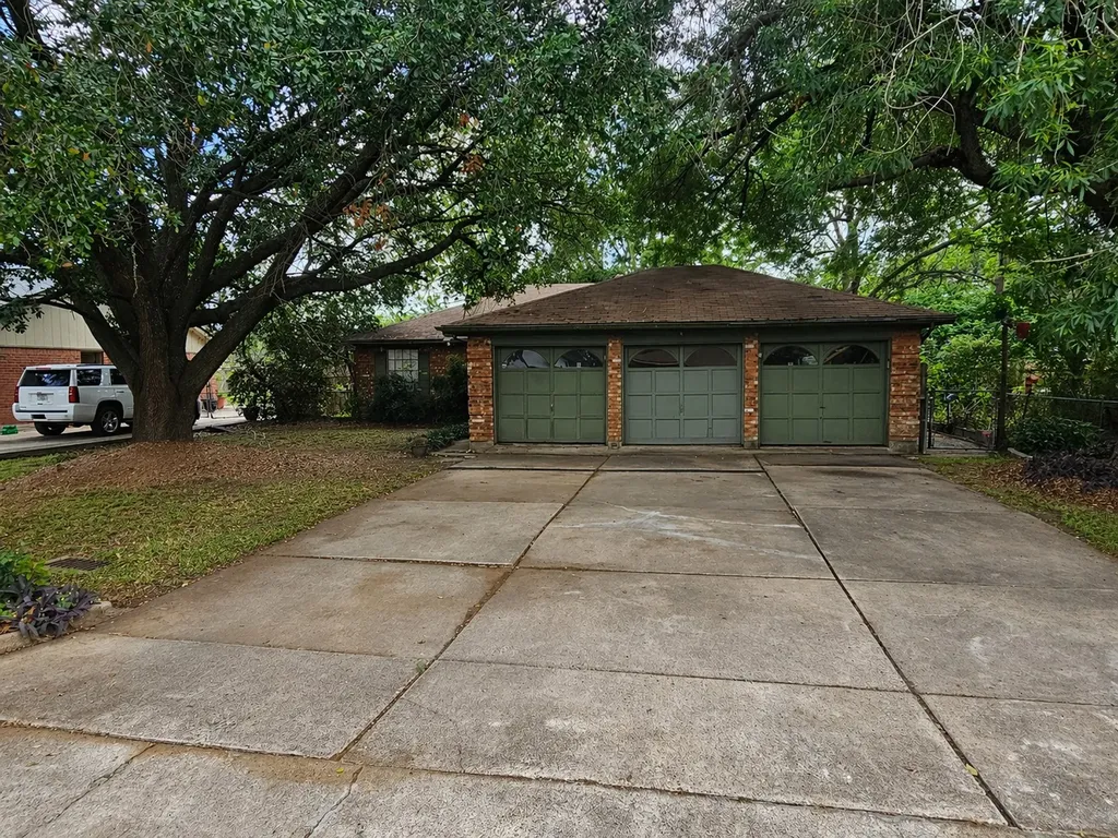 1110 Missouri Street South Houston TX 77587