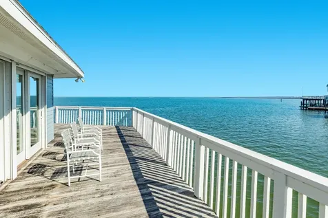 3910 & 3912 Bob Smith Road Jamaica Beach TX 77554