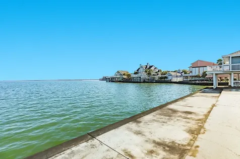 3910 & 3912 Bob Smith Road Jamaica Beach TX 77554