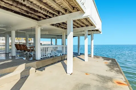 3910 & 3912 Bob Smith Road Jamaica Beach TX 77554