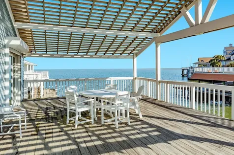 3910 & 3912 Bob Smith Road Jamaica Beach TX 77554