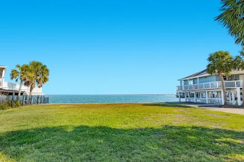 3910 & 3912 Bob Smith Road Jamaica Beach TX 77554