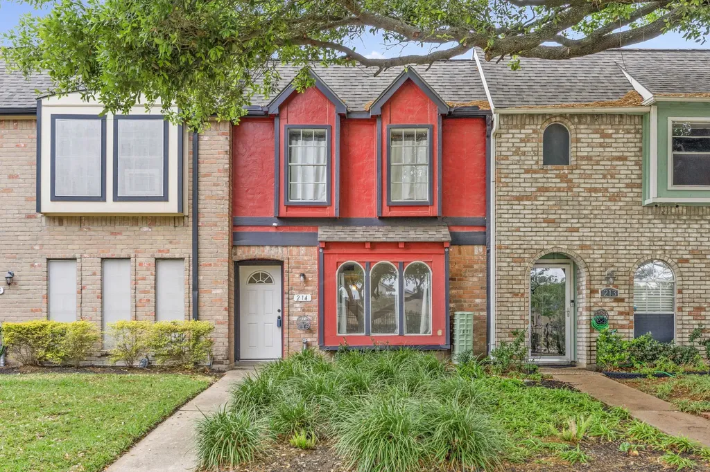 11002 Hammerly Boulevard 214 Houston TX 77043