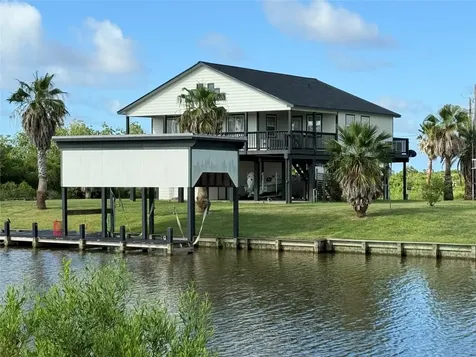 163 County Road 299 Sargent TX 77414