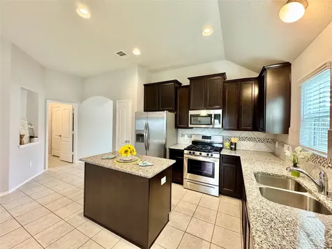 5018 Victory Shores Lane Rosharon TX 77583