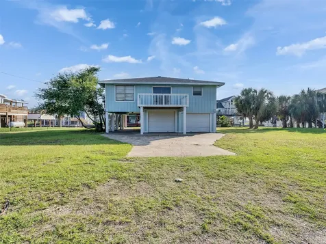 3813 Tradewinds Drive Galveston TX 77554