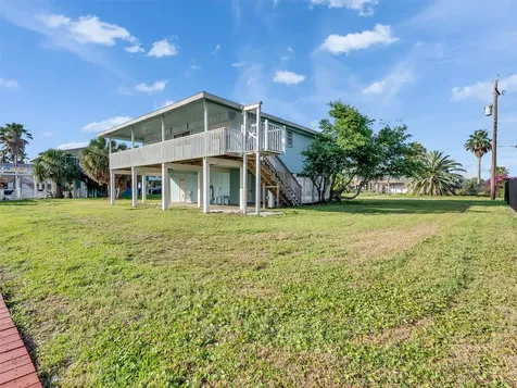 3813 Tradewinds Drive Galveston TX 77554