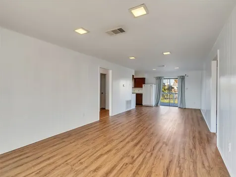 3813 Tradewinds Drive Galveston TX 77554