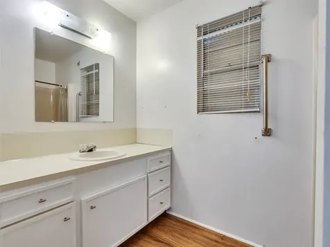 3813 Tradewinds Drive Galveston TX 77554