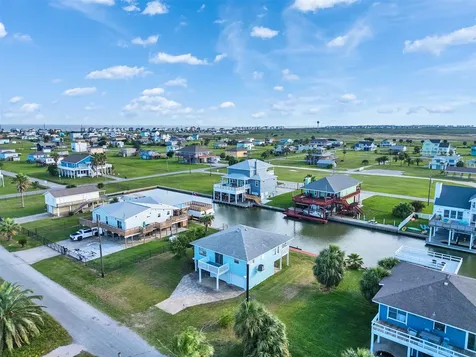 3813 Tradewinds Drive Galveston TX 77554
