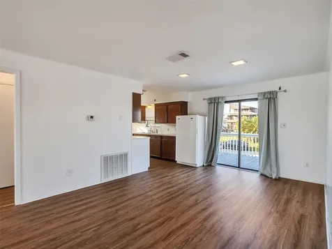 3813 Tradewinds Drive Galveston TX 77554