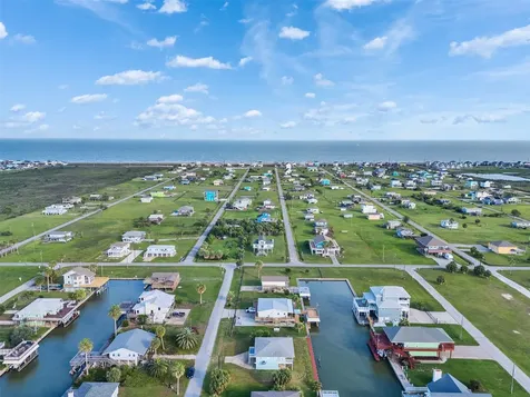 3813 Tradewinds Drive Galveston TX 77554
