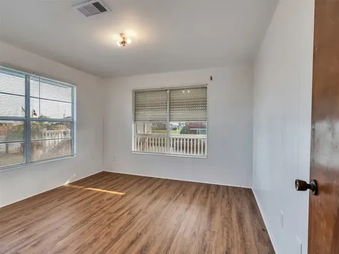 3813 Tradewinds Drive Galveston TX 77554
