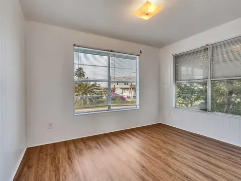 3813 Tradewinds Drive Galveston TX 77554