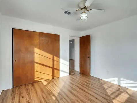 3813 Tradewinds Drive Galveston TX 77554