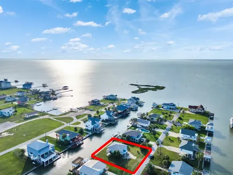 3813 Tradewinds Drive Galveston TX 77554