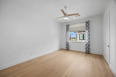 1270 Wood Hollow Drive Houston TX 77057
