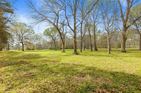 9192 State Highway 75 S New Waverly TX 77358