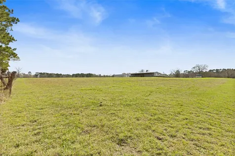 9192 State Highway 75 S New Waverly TX 77358