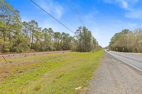9192 State Highway 75 S New Waverly TX 77358
