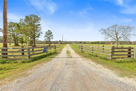 9192 State Highway 75 S New Waverly TX 77358