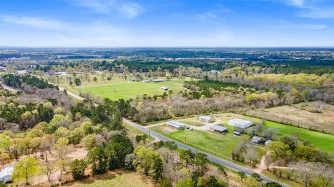 9192 State Highway 75 S New Waverly TX 77358