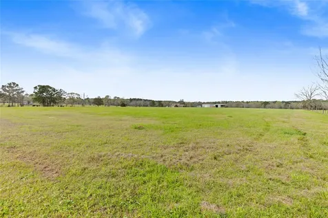 9192 State Highway 75 S New Waverly TX 77358