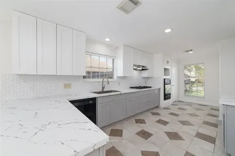 1114 Bayou Bend Drive Deer Park TX 77536