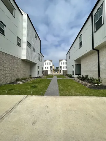5434 Wheatley Street B Houston TX 77091