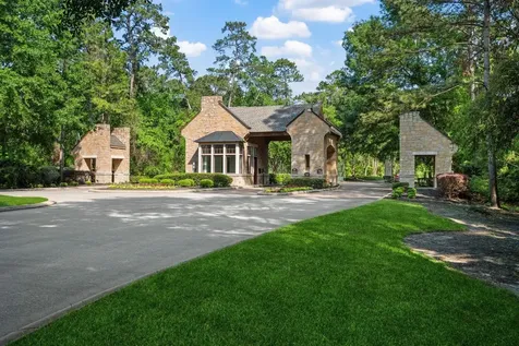 3303 N Cotswold Manor Drive Kingwood TX 77339